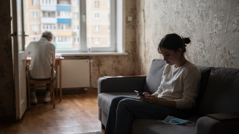 Социальные последствия пандемии: изоляция, психическое здоровье и уязвимые группы